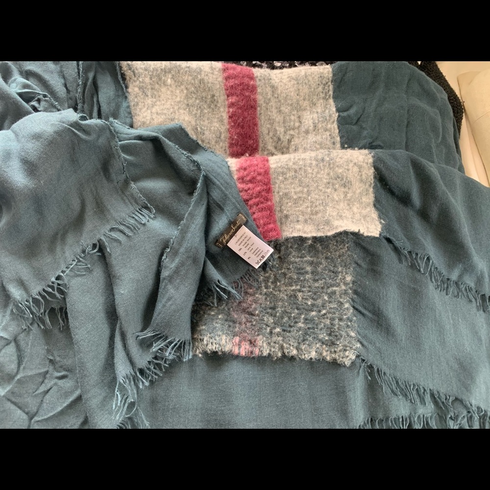 Faliero Sarti Italian scarf beautiful and soft!